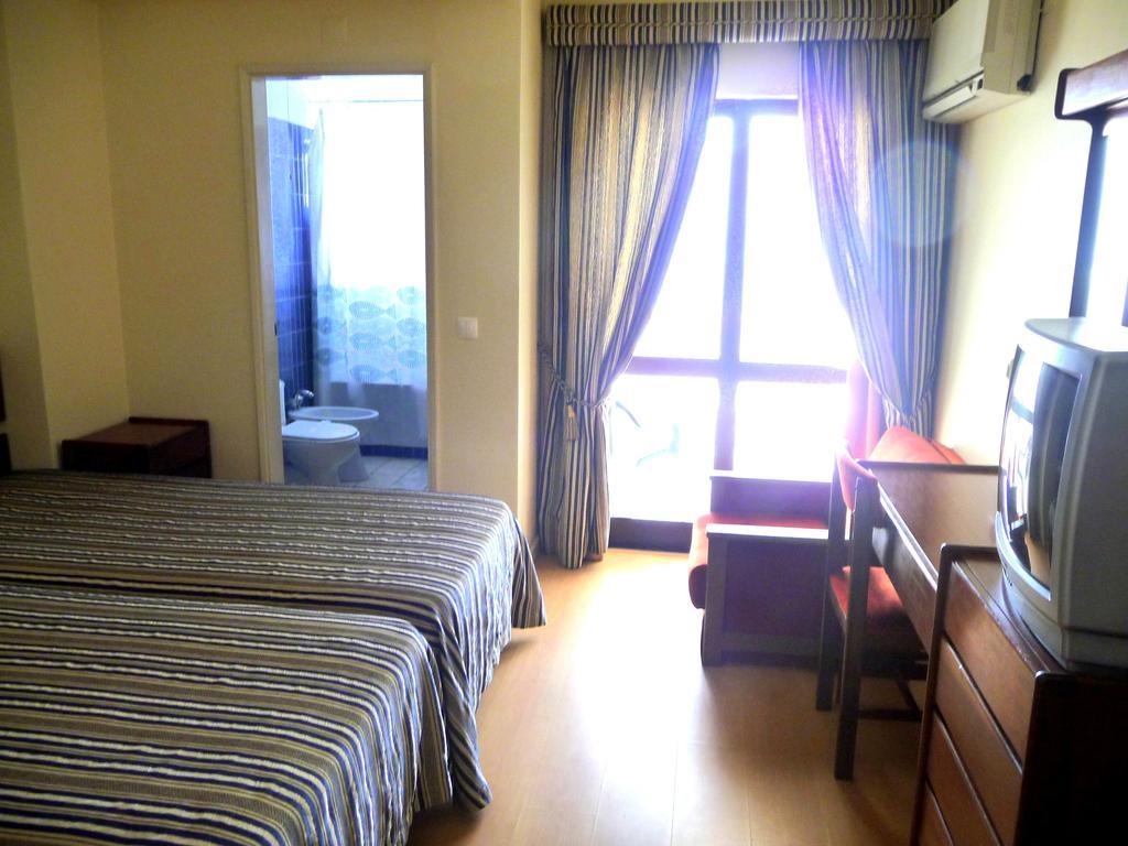 Hotel Tamargueira Figueira da Foz Chambre photo