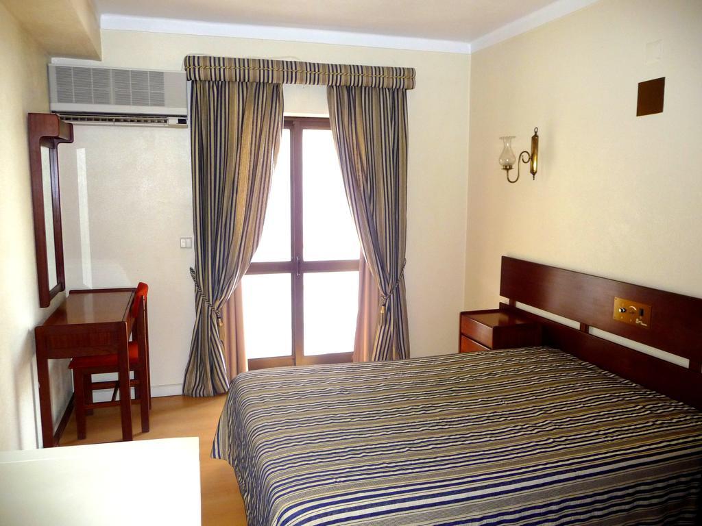 Hotel Tamargueira Figueira da Foz Chambre photo